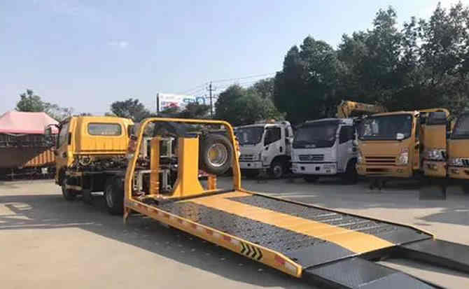 曲阜汽车中途维修案例